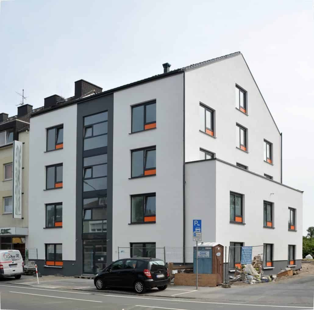 Fertiges Studentenwohnhaus in Eichlinghofen mit Straßenansicht
